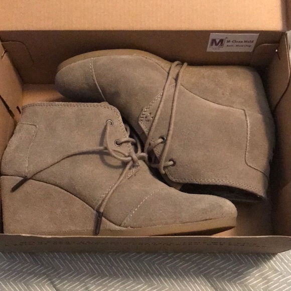 Toms Wedges - Picture 1 of 3
